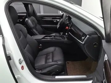 2017 Volvo S90 с пробегом 109 973 км