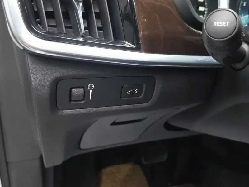 2017 Volvo S90 с пробегом 109 973 км