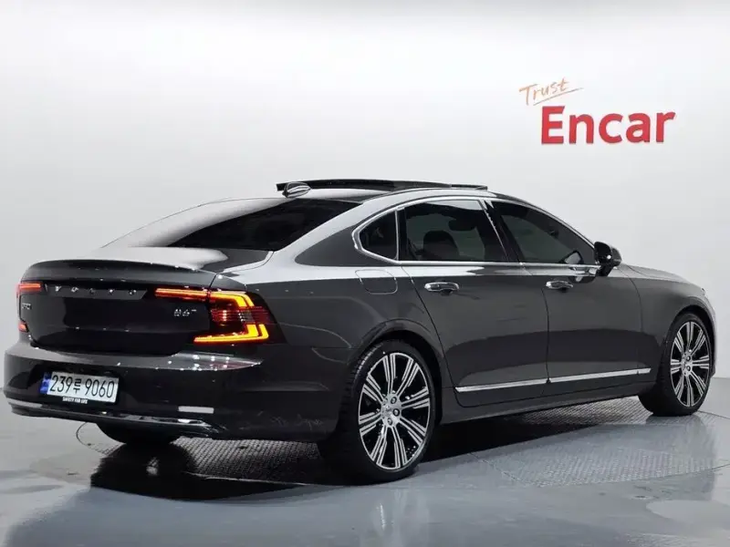 2023 Volvo S90 с пробегом 50 209 км
