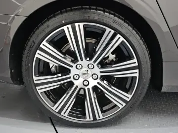 2023 Volvo S90 с пробегом 50 209 км