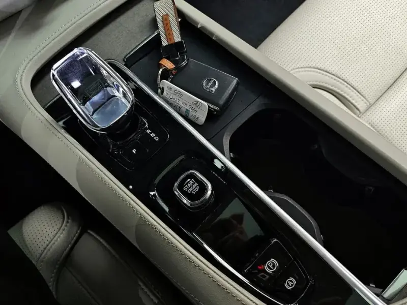 2023 Volvo S90 с пробегом 50 209 км