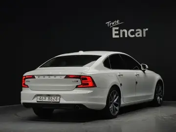 2017 Volvo S90 с пробегом 124 720 км
