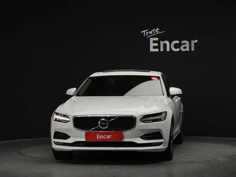 2017 Volvo S90 с пробегом 124 720 км