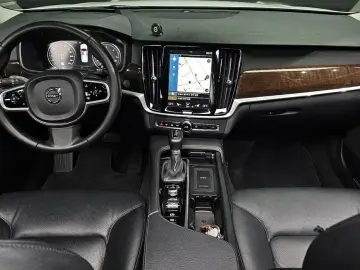 2017 Volvo S90 с пробегом 124 720 км