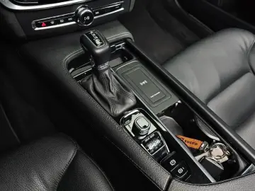 2017 Volvo S90 с пробегом 124 720 км