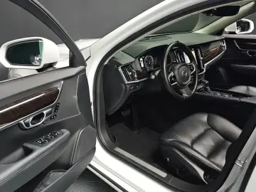 2017 Volvo S90 с пробегом 124 720 км