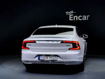 2024 Volvo S90 с пробегом 21 625 км