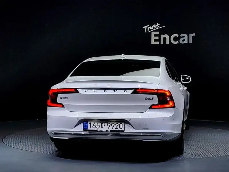 2024 Volvo S90 с пробегом 21 625 км