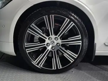 2024 Volvo S90 с пробегом 21 625 км