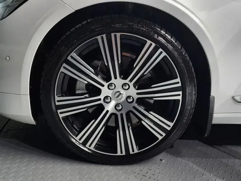 2024 Volvo S90 с пробегом 21 625 км