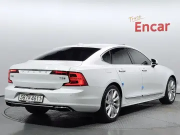 2020 Volvo S90 с пробегом 46 141 км