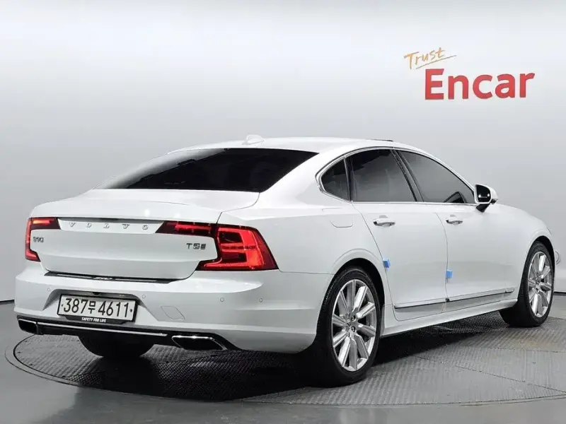 2020 Volvo S90 с пробегом 46 141 км