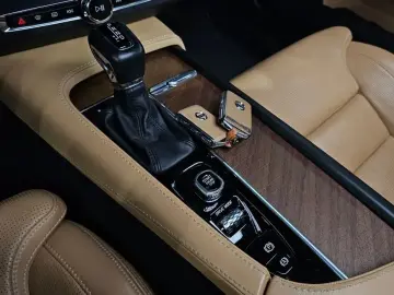 2020 Volvo S90 с пробегом 46 141 км