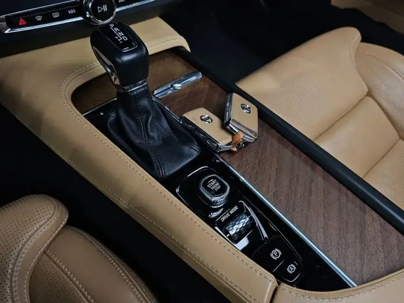 2020 Volvo S90 с пробегом 46 141 км