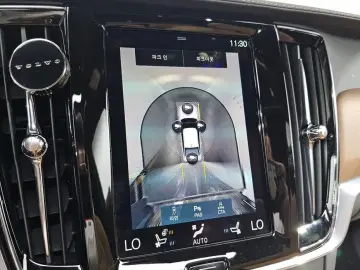 2020 Volvo S90 с пробегом 46 141 км
