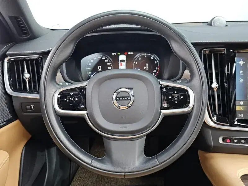 2021 Volvo S90 с пробегом 41 578 км