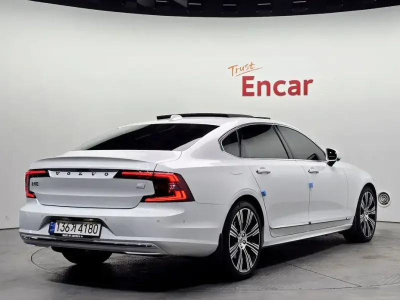 2021 Volvo S90 с пробегом 81 287 км