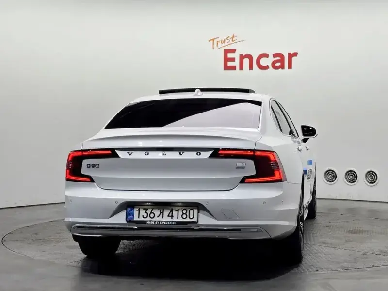 2021 Volvo S90 с пробегом 81 287 км