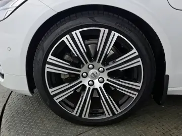 2021 Volvo S90 с пробегом 81 287 км