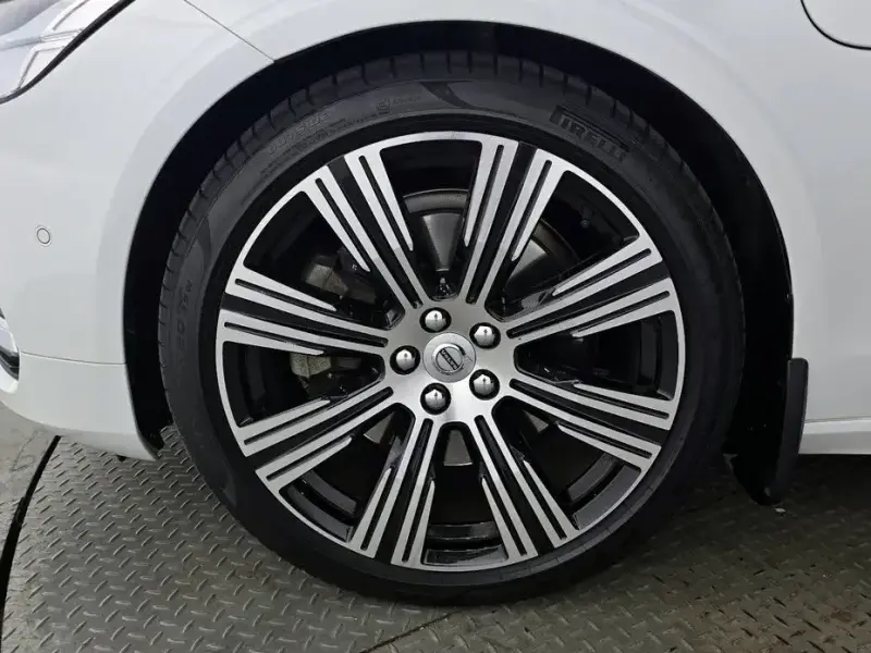 2021 Volvo S90 с пробегом 81 287 км