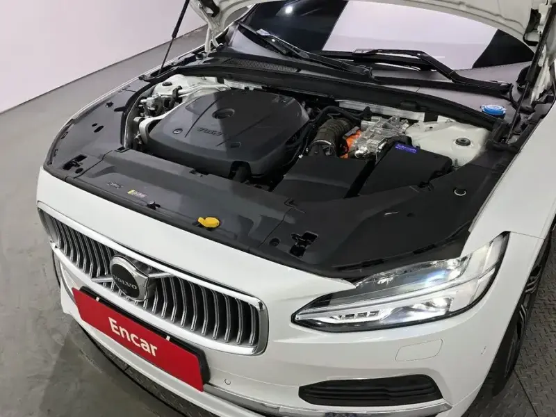 2021 Volvo S90 с пробегом 81 287 км