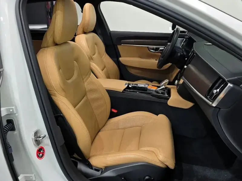 2021 Volvo S90 с пробегом 81 287 км