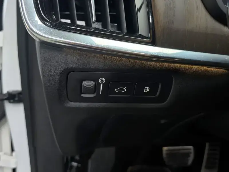 2021 Volvo S90 с пробегом 81 287 км