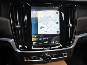 2021 Volvo S90 с пробегом 81 287 км