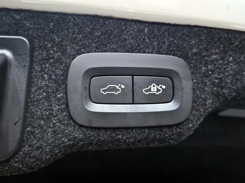 2021 Volvo S90 с пробегом 81 287 км