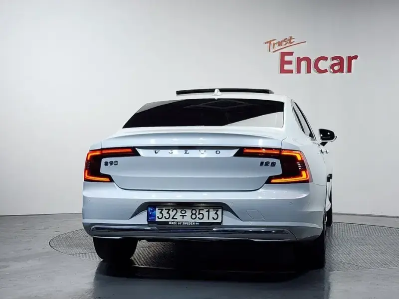 2021 Volvo S90 с пробегом 76 967 км