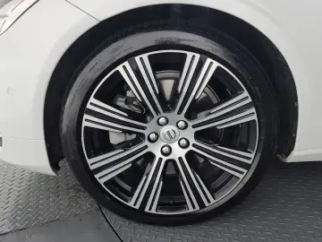 2021 Volvo S90 с пробегом 76 967 км
