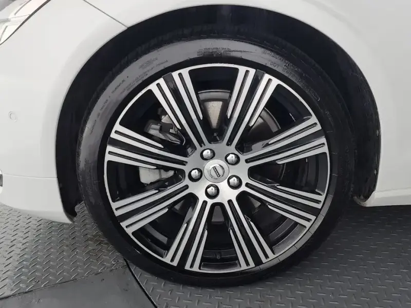 2021 Volvo S90 с пробегом 76 967 км