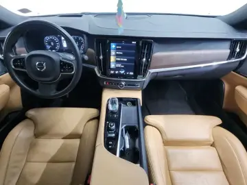 2021 Volvo S90 с пробегом 76 967 км