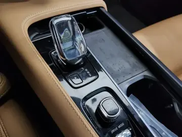 2021 Volvo S90 с пробегом 76 967 км