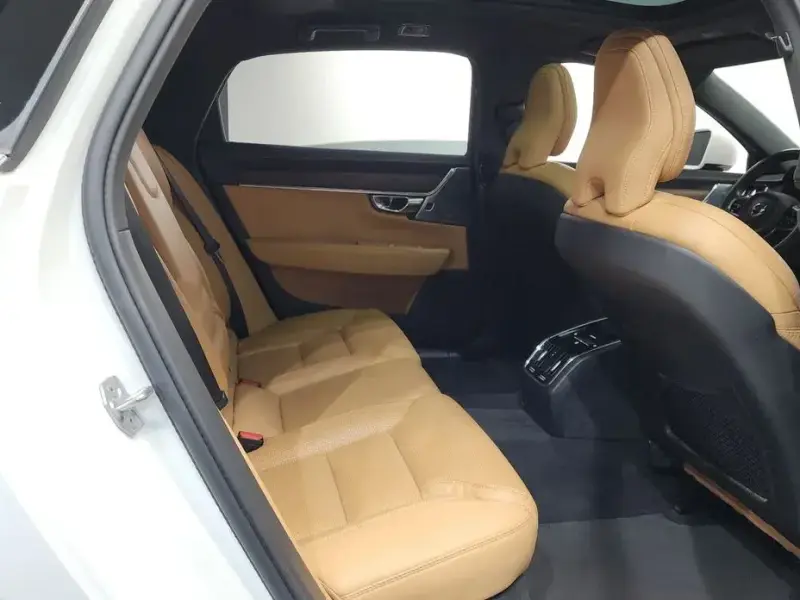 2021 Volvo S90 с пробегом 76 967 км