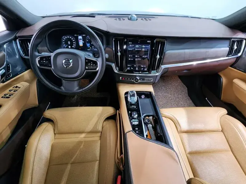 2020 Volvo S90 с пробегом 59 419 км