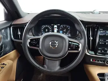 2020 Volvo S90 с пробегом 59 419 км