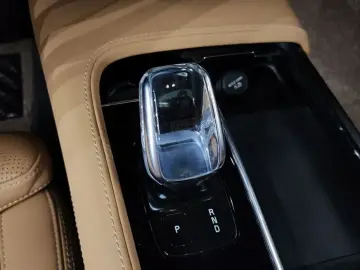2022 Volvo S90 с пробегом 74 700 км