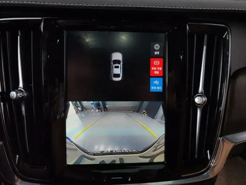 2022 Volvo S90 с пробегом 74 700 км
