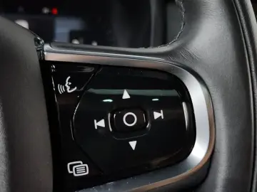 2022 Volvo S90 с пробегом 74 700 км
