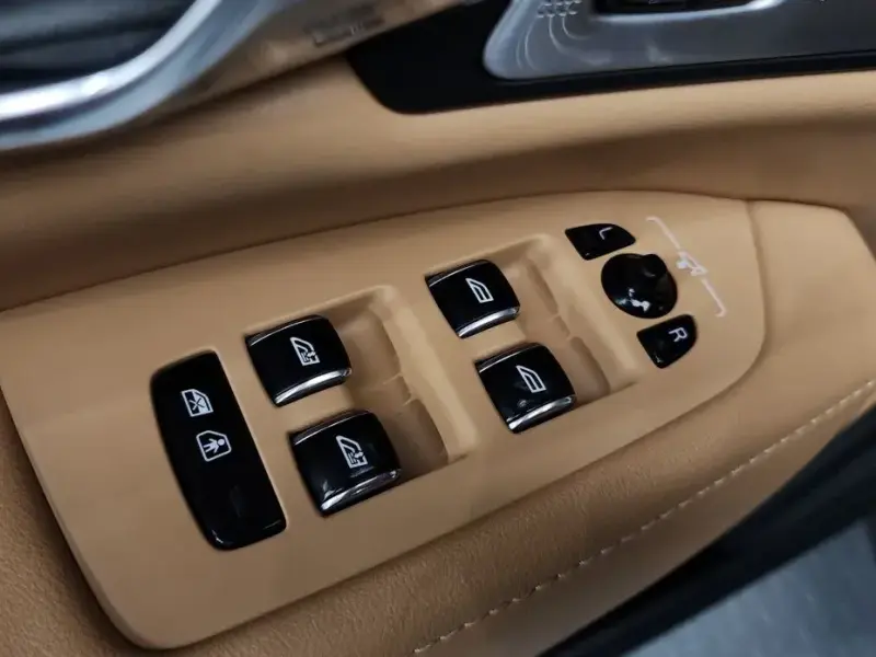 2022 Volvo S90 с пробегом 74 700 км