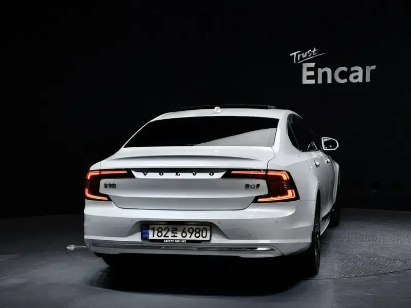 2021 Volvo S90 с пробегом 78 341 км