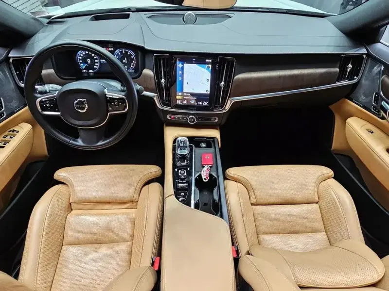 2021 Volvo S90 с пробегом 78 341 км
