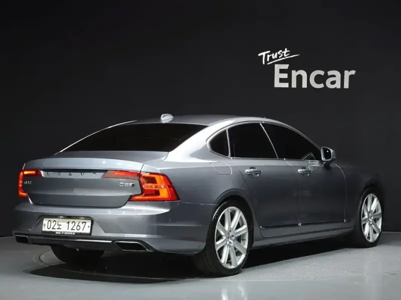 2017 Volvo S90 с пробегом 73 906 км
