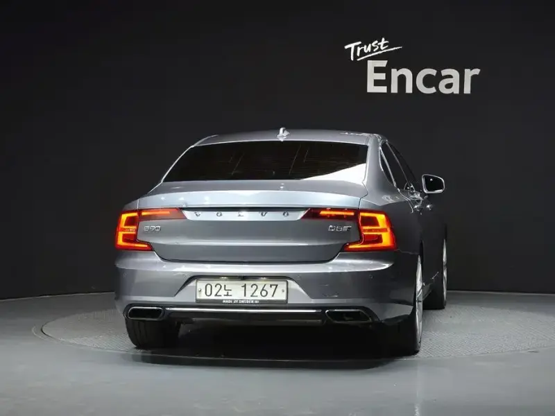 2017 Volvo S90 с пробегом 73 906 км