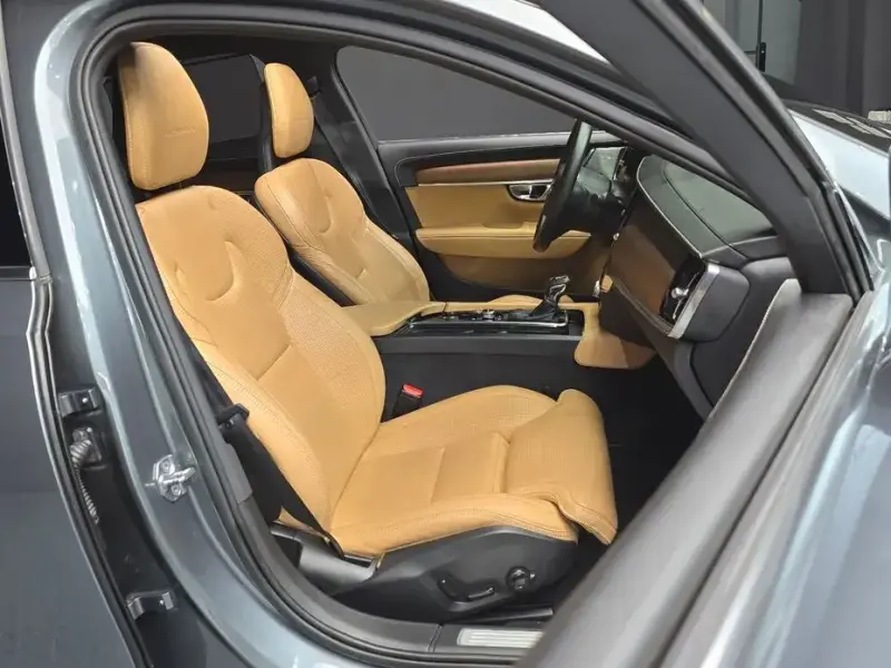 2017 Volvo S90 с пробегом 73 906 км