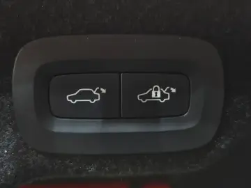 2017 Volvo S90 с пробегом 73 906 км