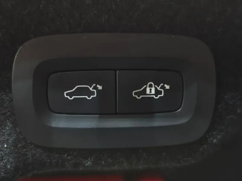 2017 Volvo S90 с пробегом 73 906 км