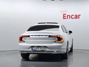 2024 Volvo S90 с пробегом 6 208 км