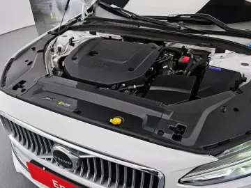 2024 Volvo S90 с пробегом 6 208 км